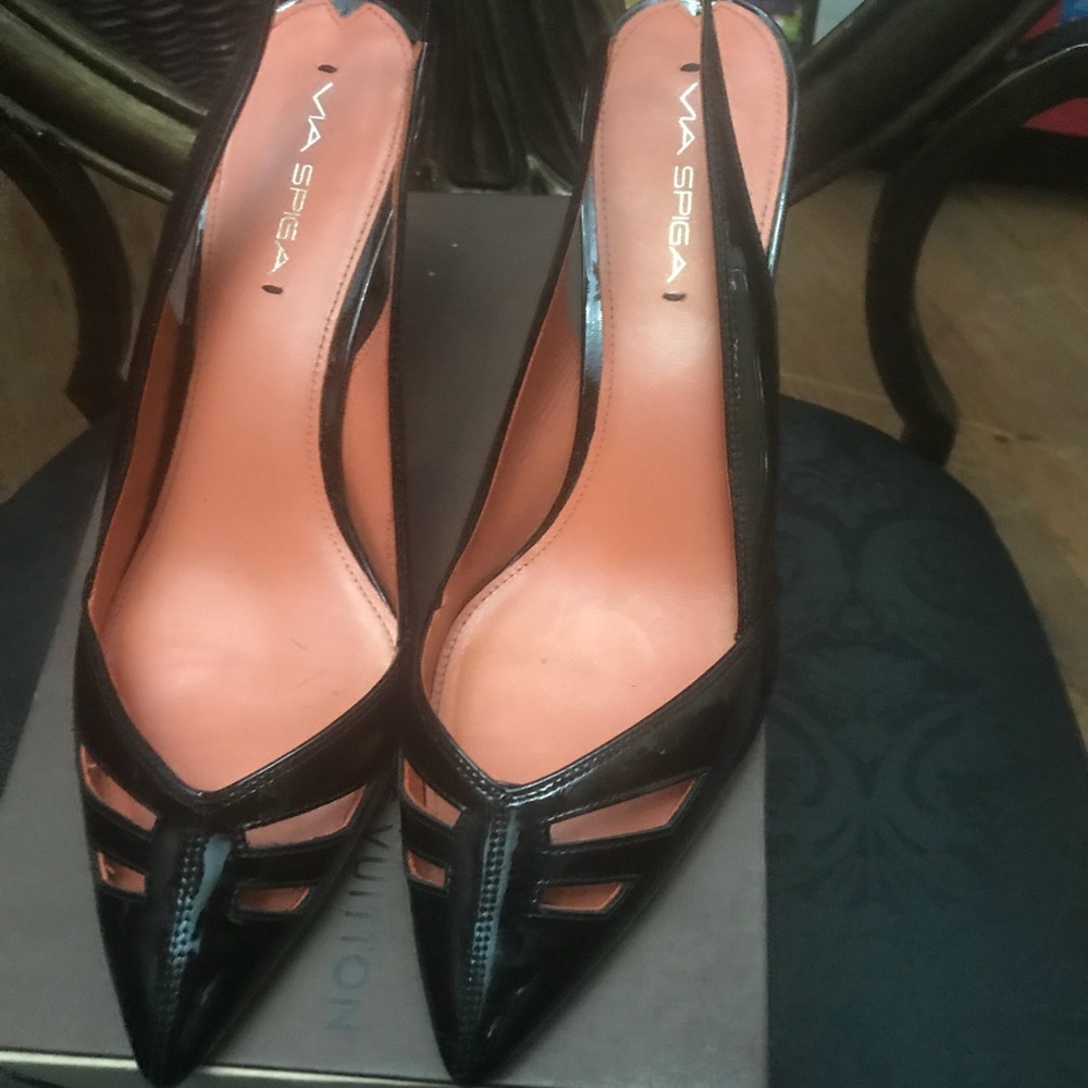 Sling back patent leather